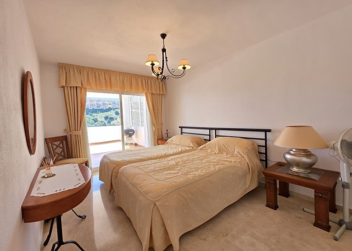 Ground Floor Apartment in Calahonda — photo 10 of 10