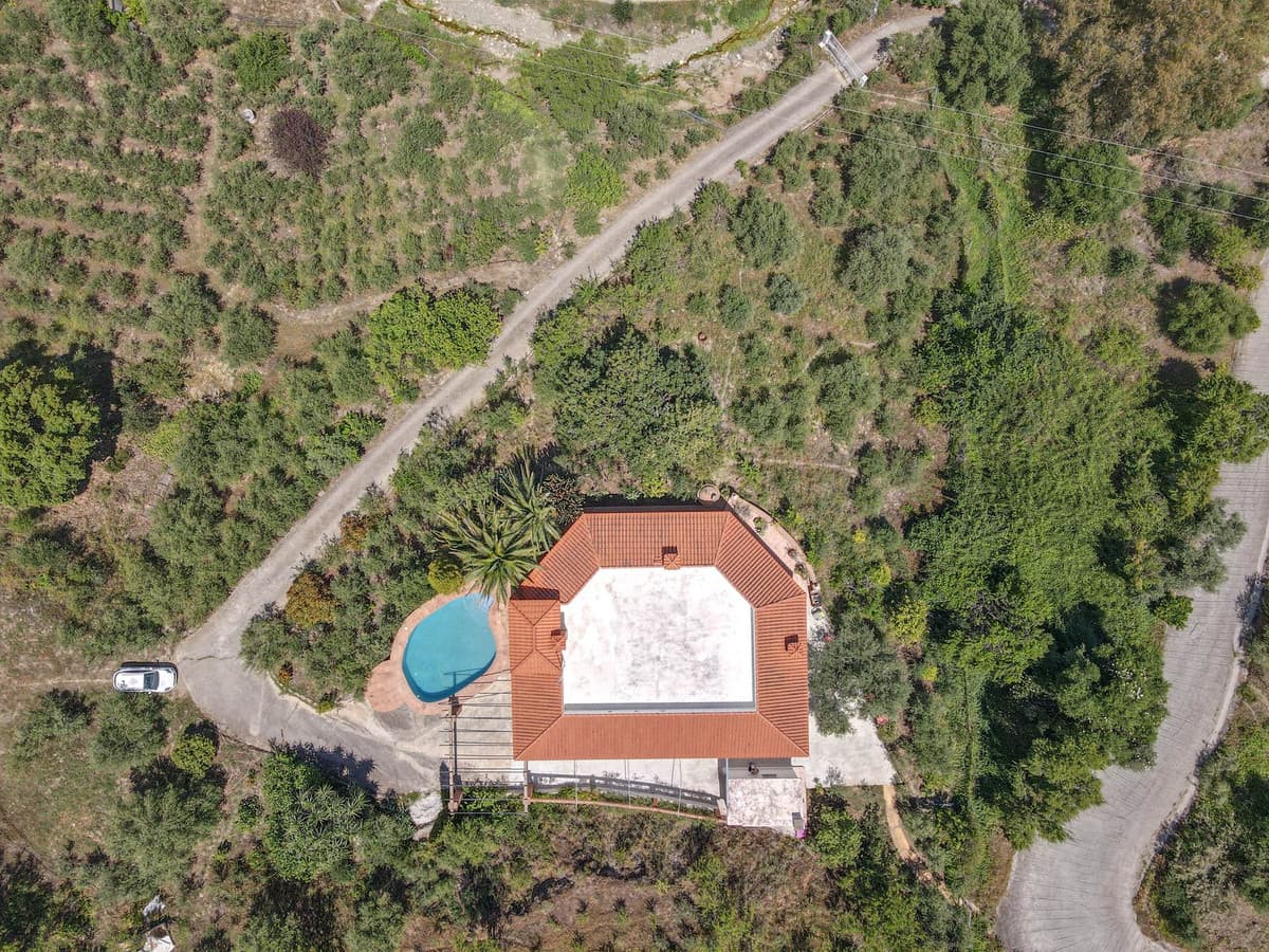 Detached Villa in Monda — photo 5 of 10