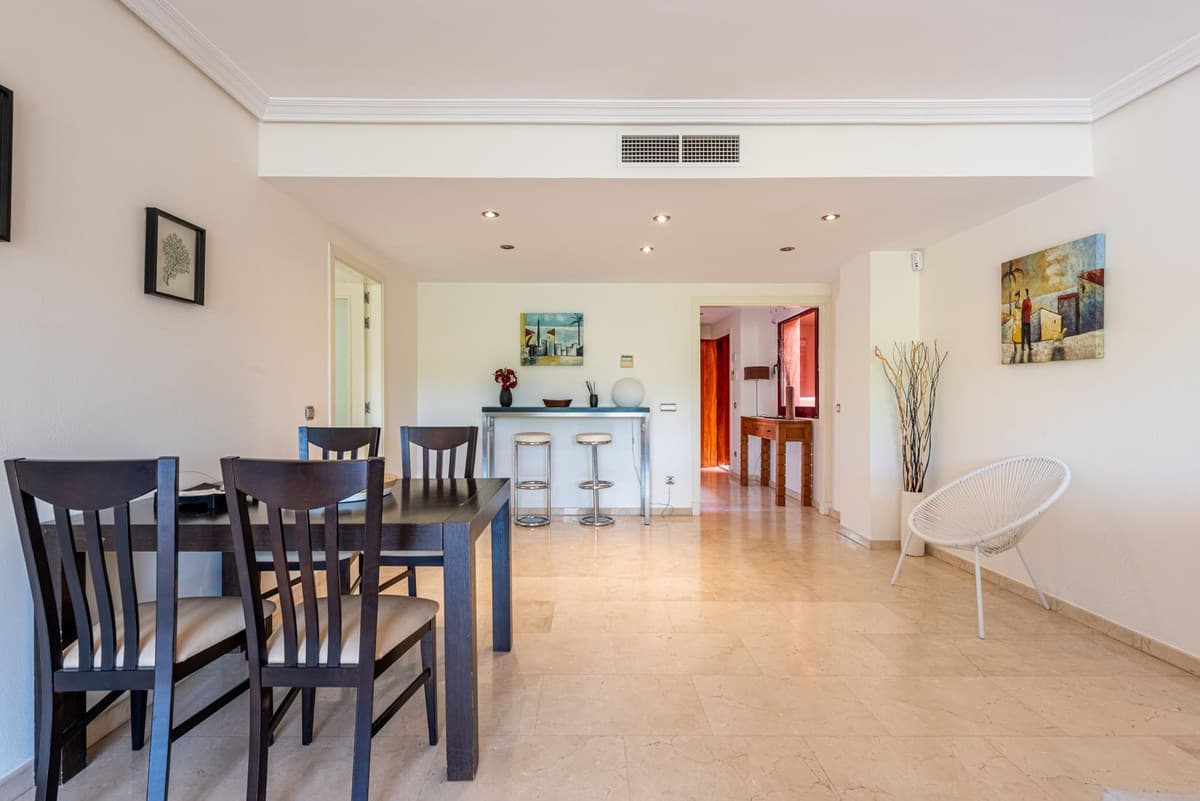 Middle Floor Apartment in Casares — photo 8 of 10