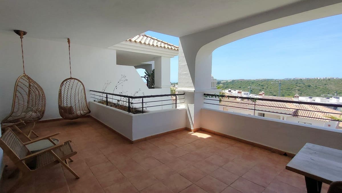 Middle Floor Apartment in Casares Playa — photo 6 of 10