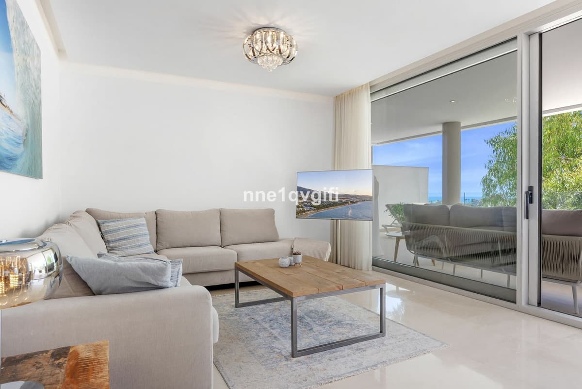 Ground Floor Apartment in Benahavís — photo 4 of 10