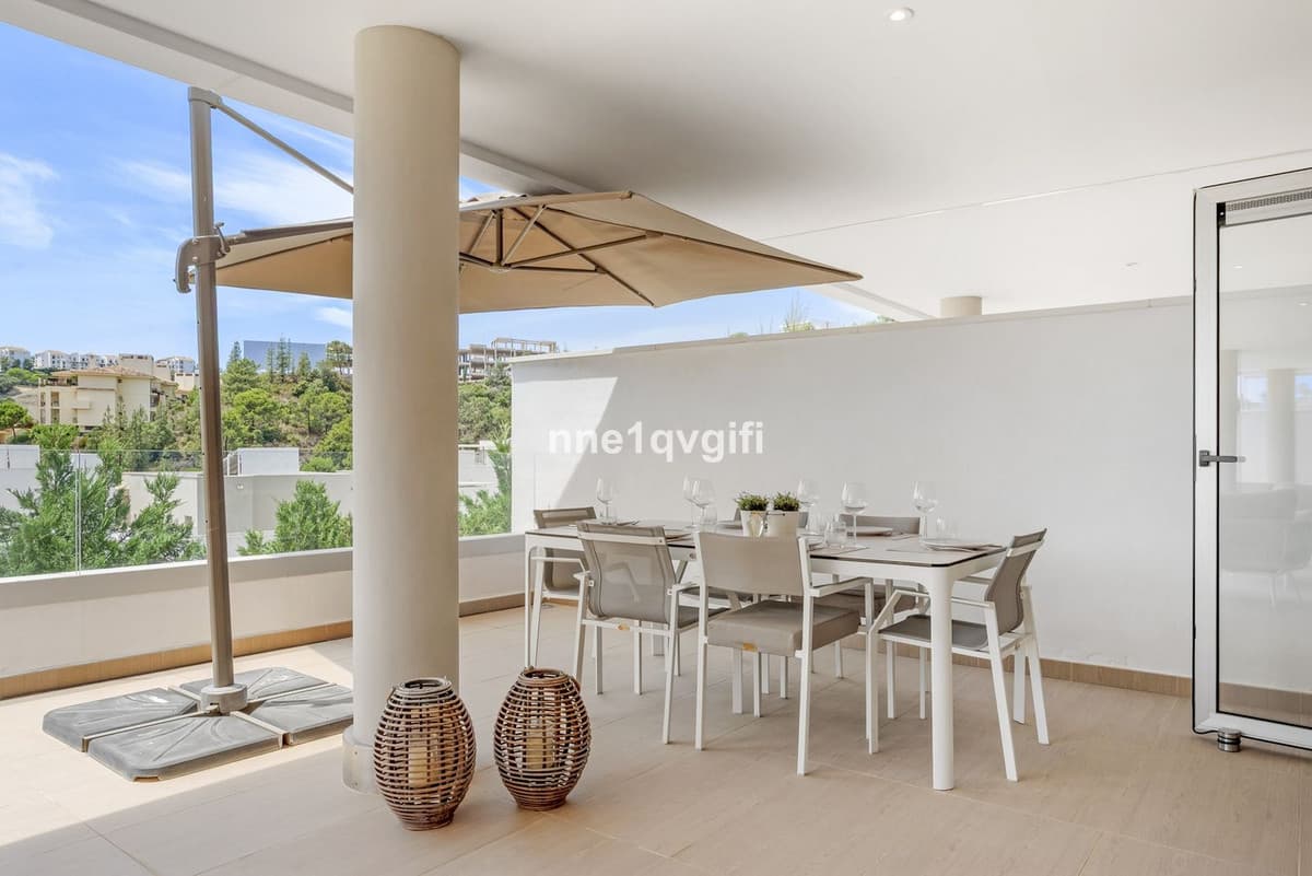 Ground Floor Apartment in Benahavís — photo 6 of 10