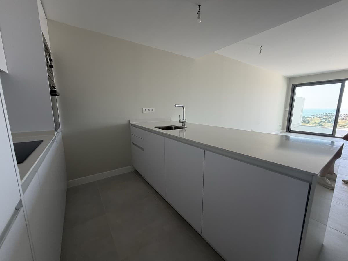Middle Floor Apartment in La Duquesa — photo 4 of 10