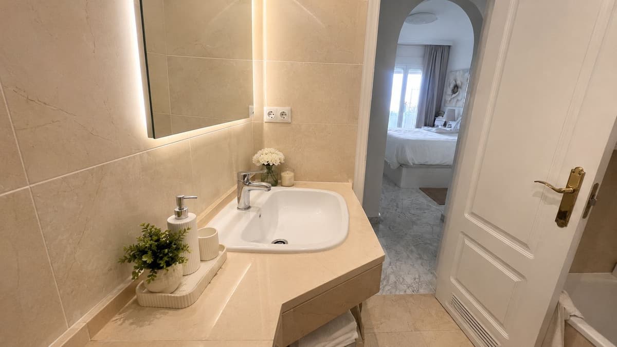 Ground Floor Apartment in Marbella — photo 8 of 10