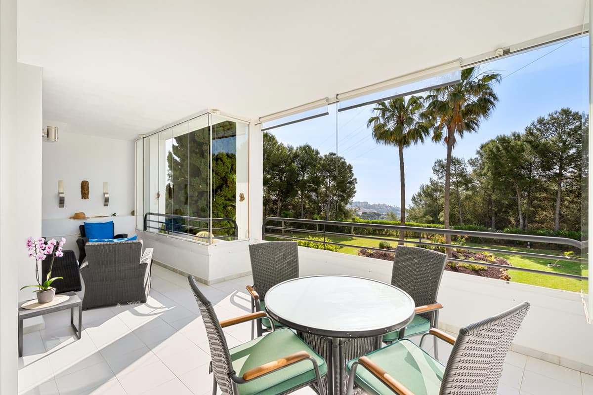 Middle Floor Apartment in Mijas Costa — photo 1 of 10