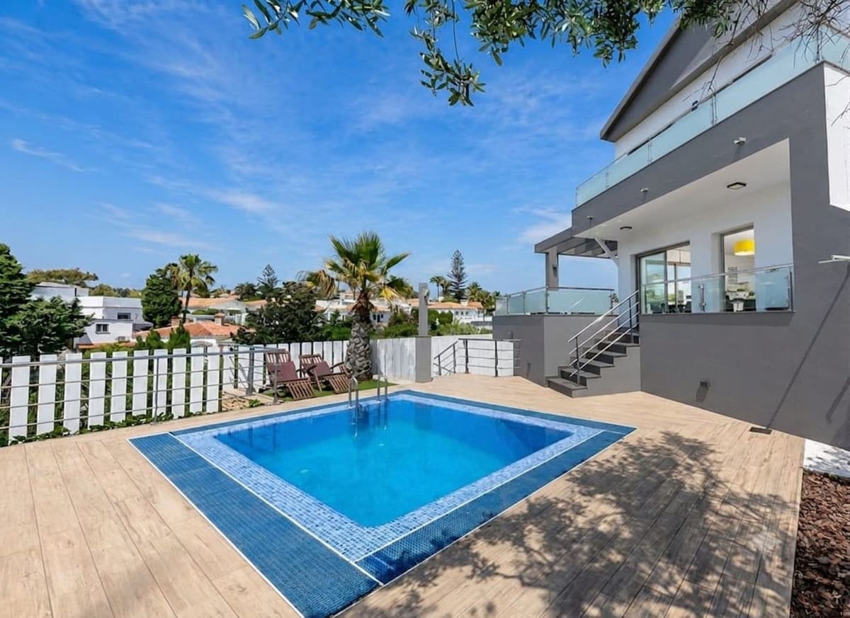Semi-Detached House in El Faro — photo 2 of 10
