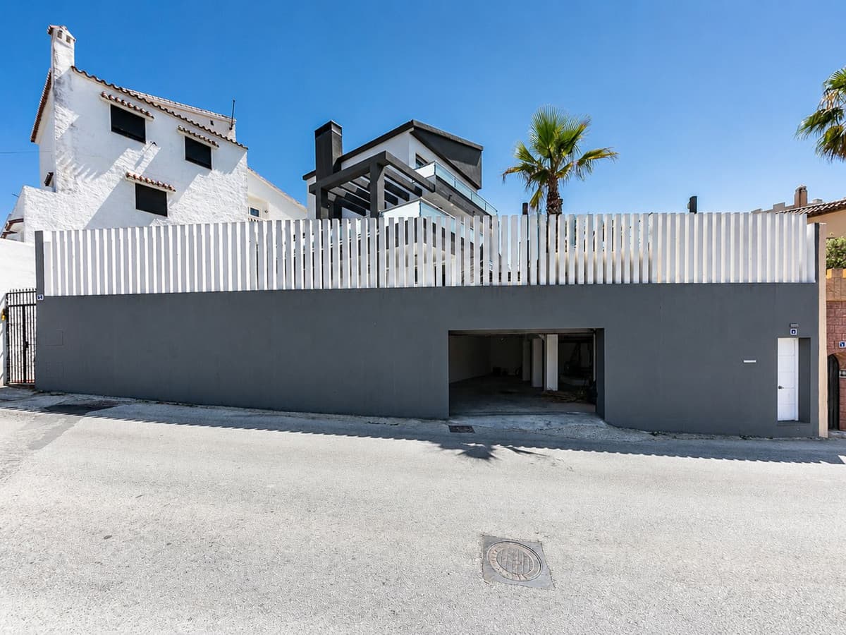 Semi-Detached House in El Faro — photo 3 of 10