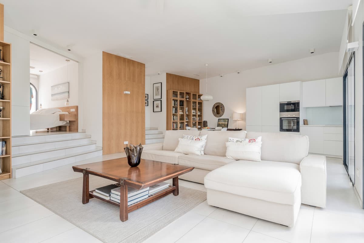 Penthouse in Puerto de Cabopino — photo 1 of 10