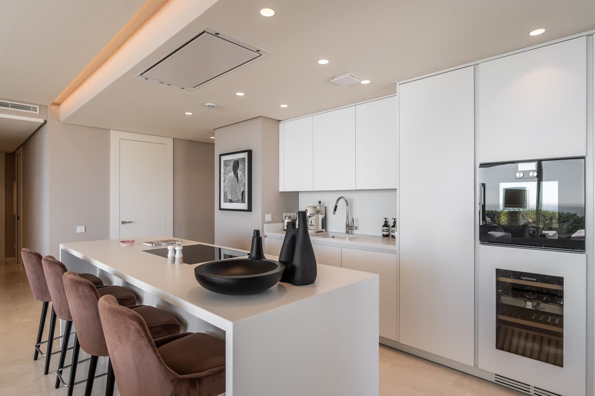 Middle Floor Apartment in Ojén — photo 4 of 10