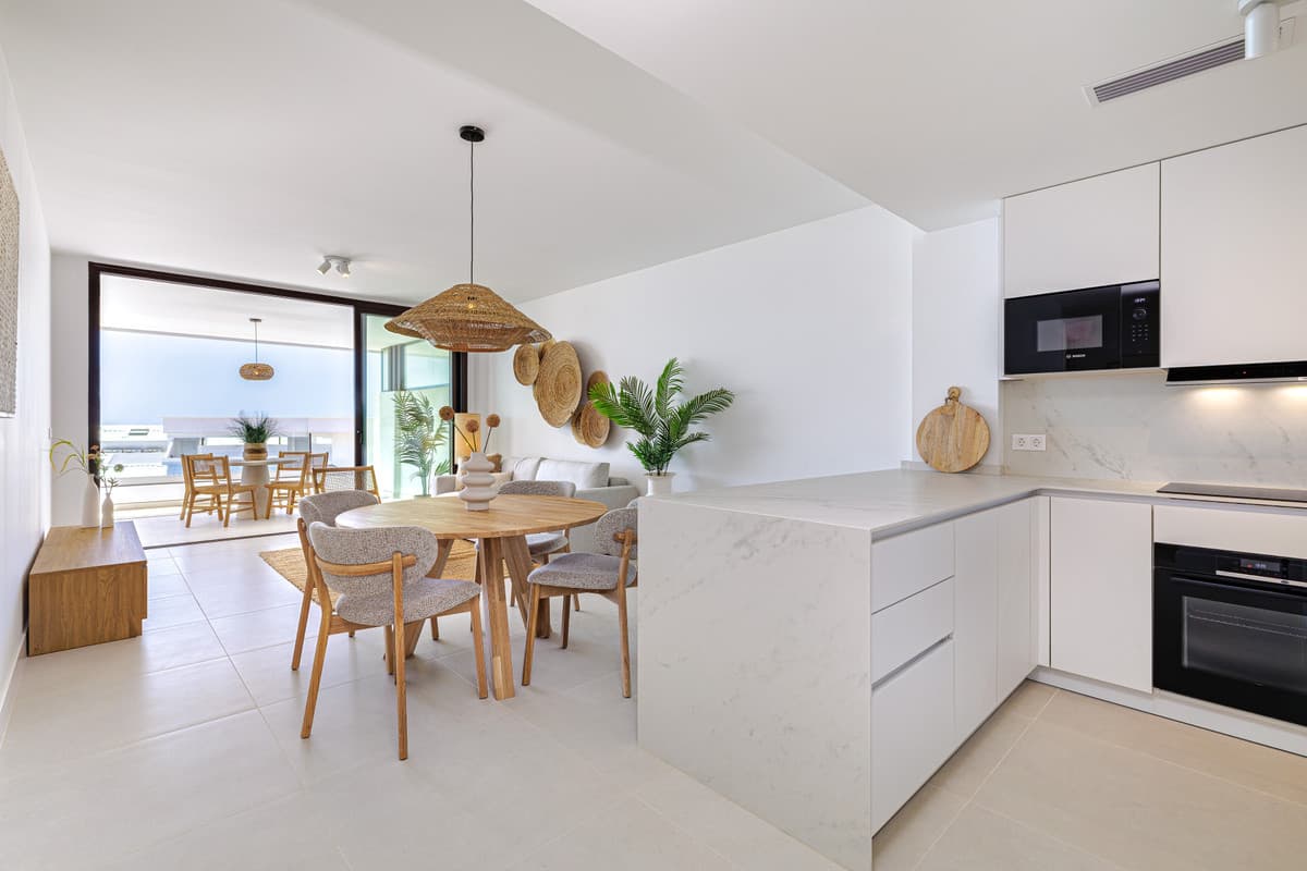 Middle Floor Apartment in Fuengirola — photo 4 of 10
