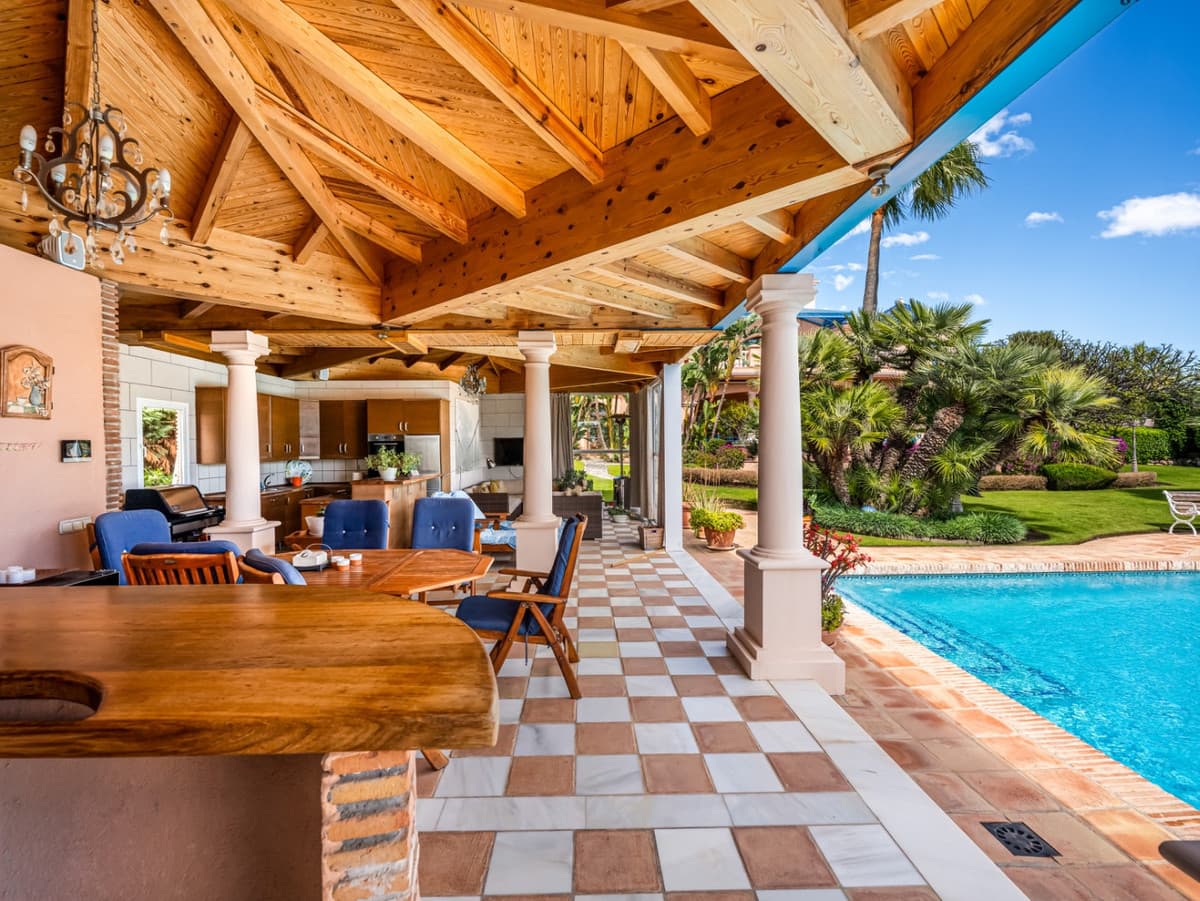 Detached Villa in Nueva Andalucía — photo 5 of 10