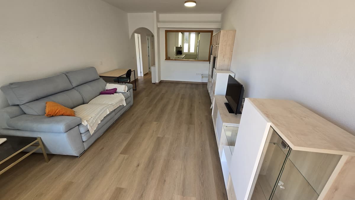 Middle Floor Apartment in The Golden Mile — photo 10 of 10