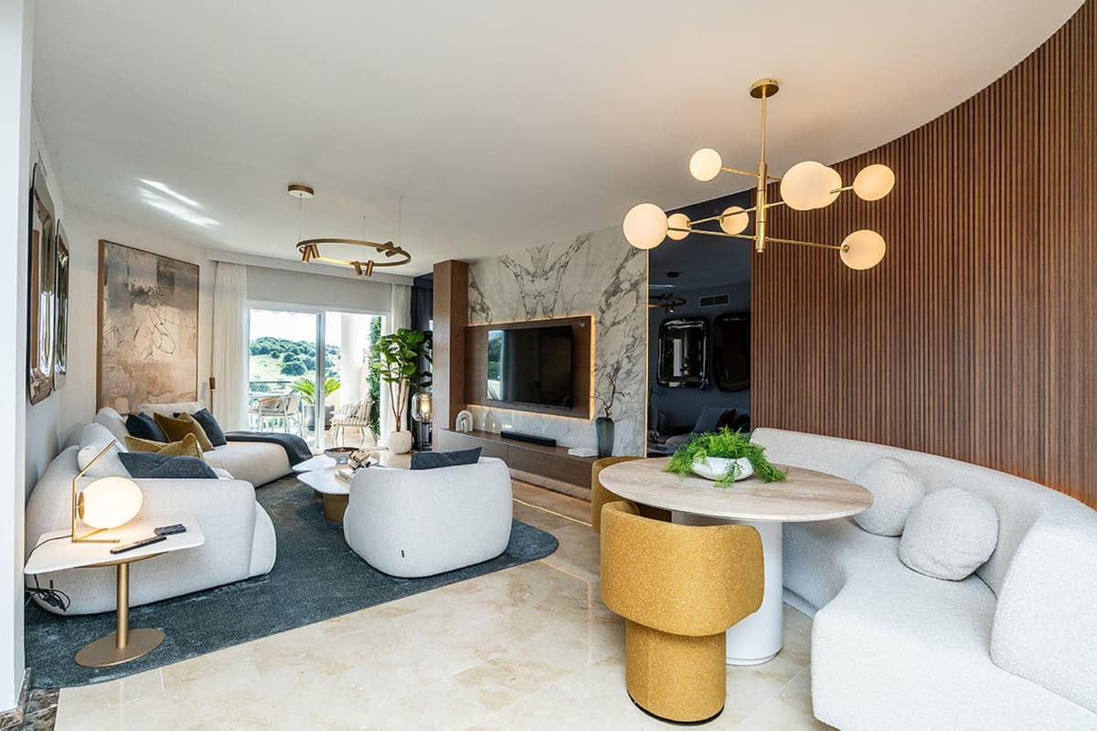 Middle Floor Apartment in Bel Air — photo 1 of 10