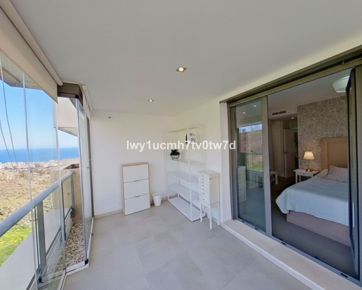 Middle Floor Apartment in Arroyo de la Miel — photo 4 of 10