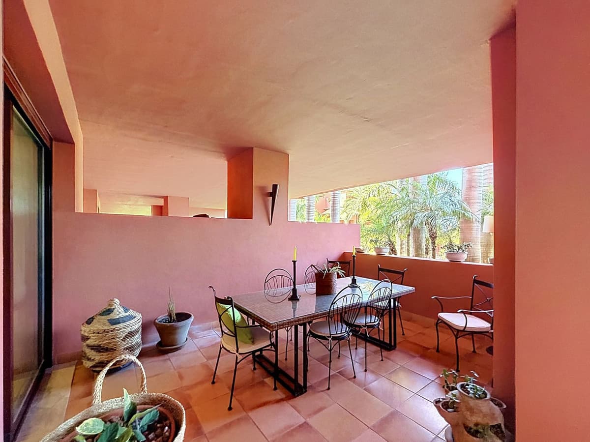Ground Floor Apartment in Estepona — photo 7 of 10