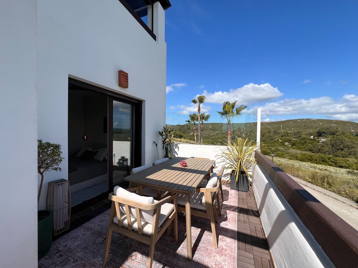 Middle Floor Apartment in La Alcaidesa — photo 8 of 10