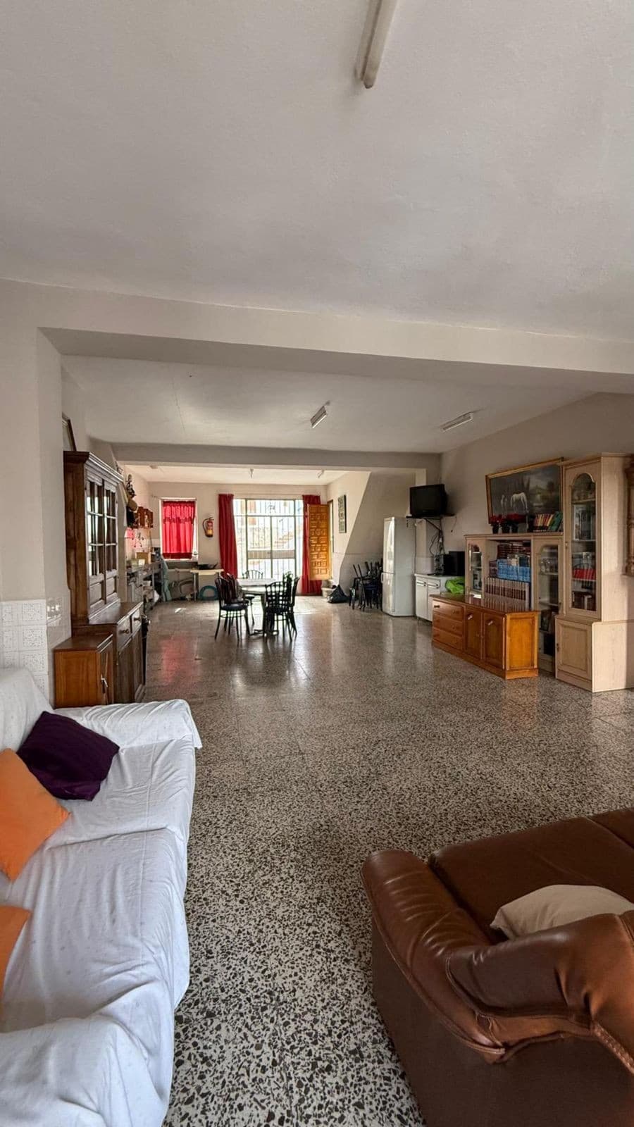 Townhouse in Guaro — photo 4 of 10