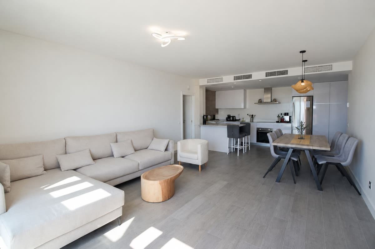 Middle Floor Apartment in Benalmadena — photo 2 of 10