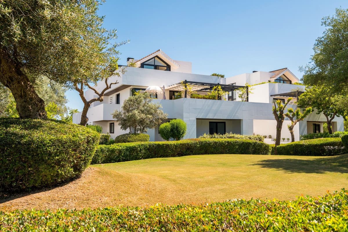 Townhouse in Sotogrande Alto — photo 1 of 10