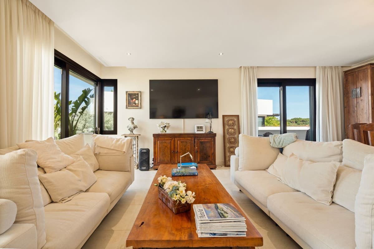 Townhouse in Sotogrande Alto — photo 2 of 10