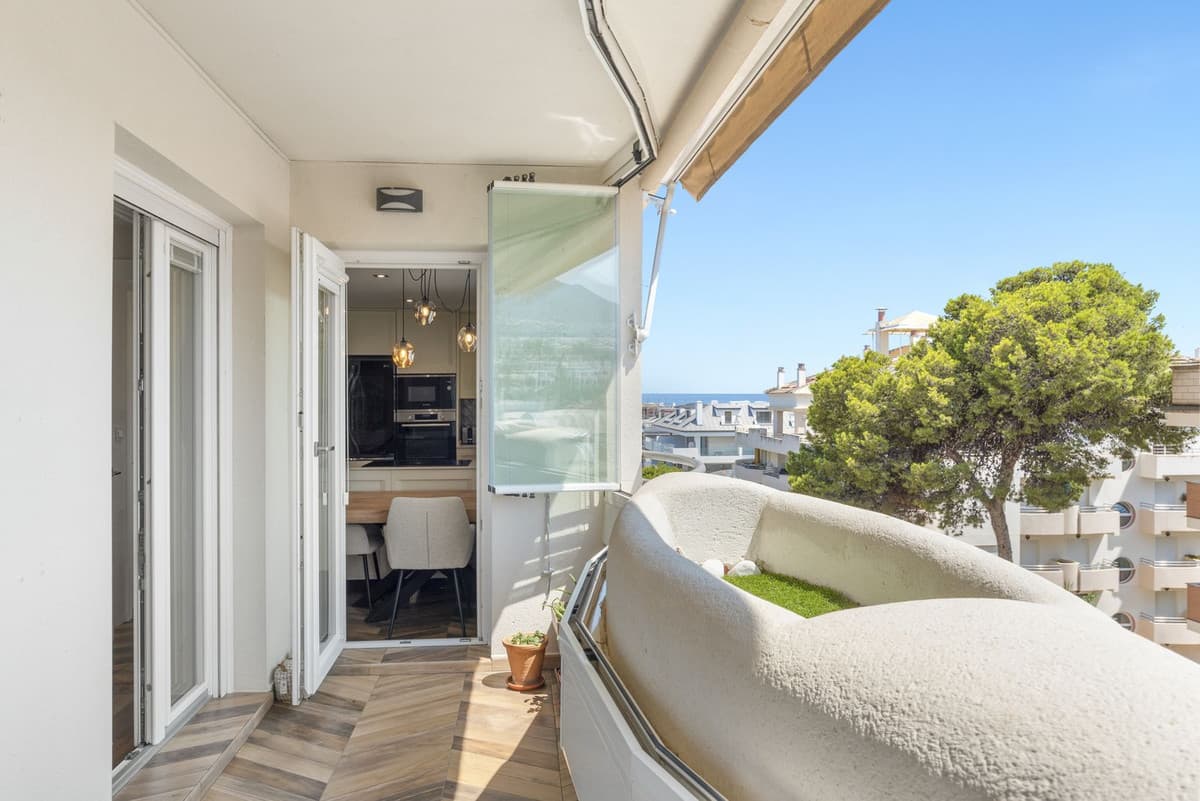 Penthouse in Benalmadena Costa — photo 2 of 10