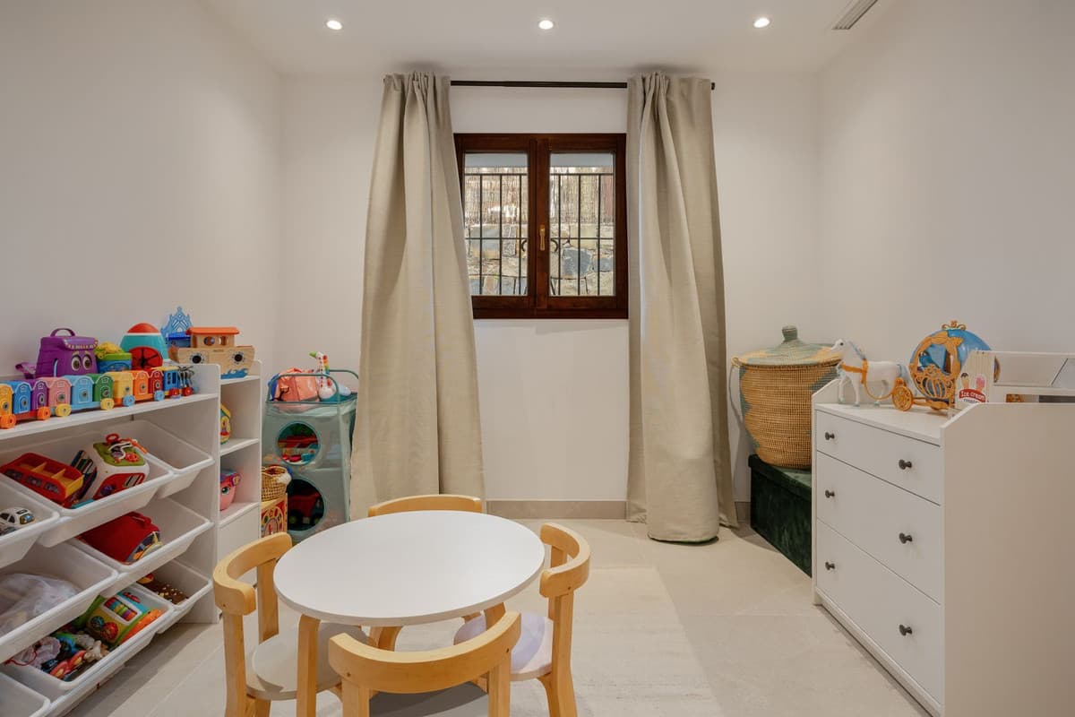Townhouse in Estepona — photo 9 of 10