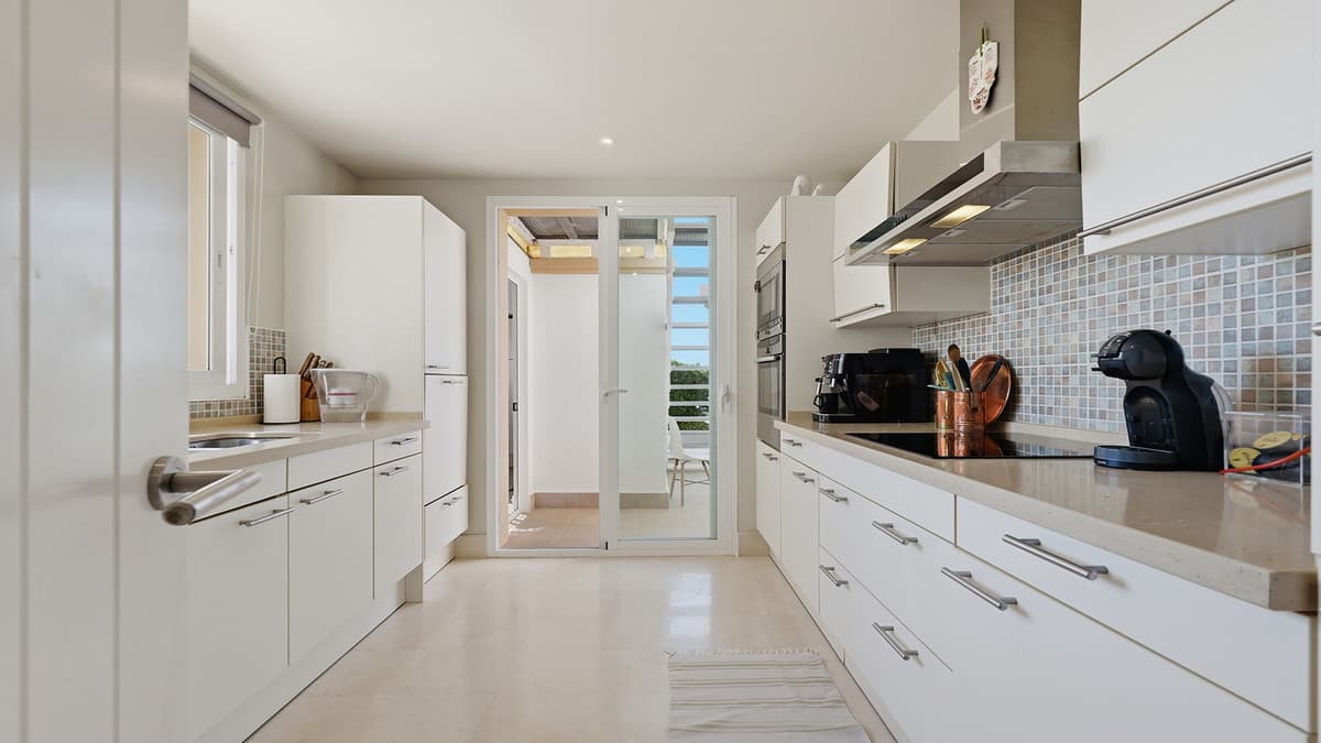 Middle Floor Apartment in Doña Julia — photo 4 of 10