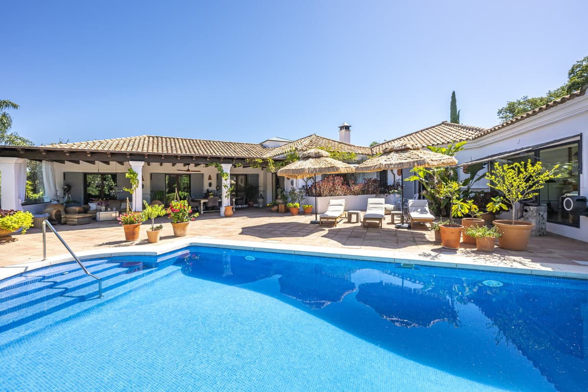 Detached Villa in Sotogrande Alto — photo 1 of 10
