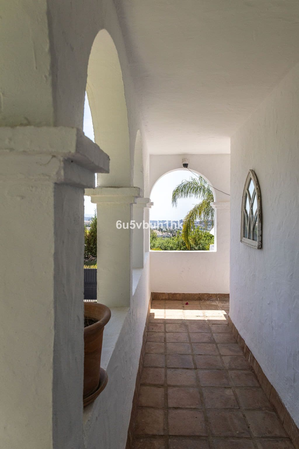 Ground Floor Apartment in Benahavís — photo 5 of 10