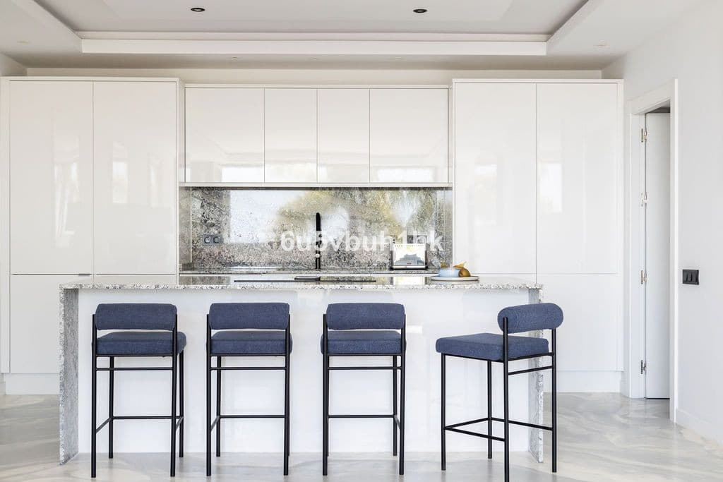 Ground Floor Apartment in Benahavís — photo 7 of 10