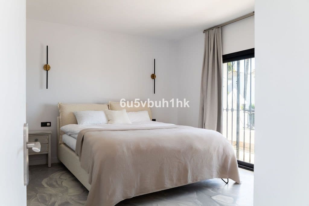 Ground Floor Apartment in Benahavís — photo 9 of 10