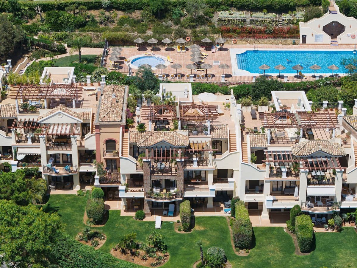 Penthouse in Los Arqueros — photo 1 of 10