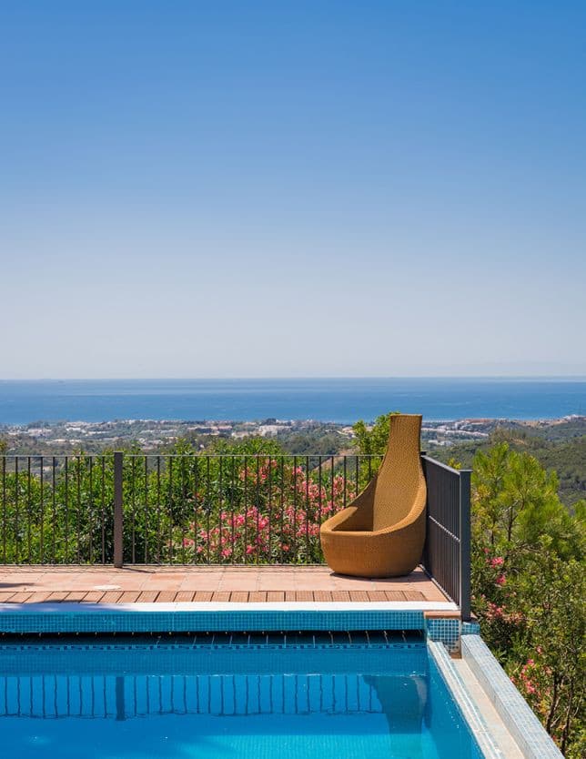 Detached Villa in Benahavís — photo 4 of 10