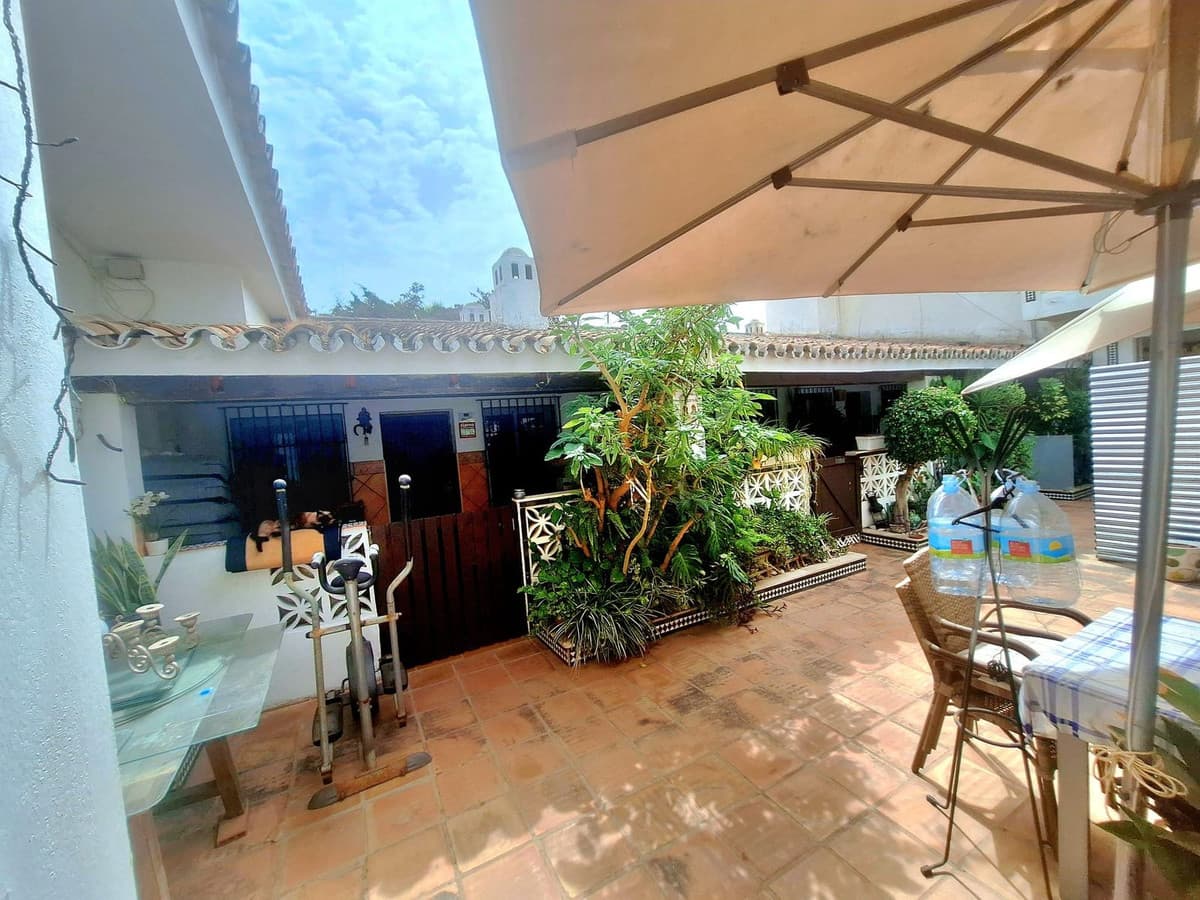 Detached Villa in Costabella — photo 10 of 10