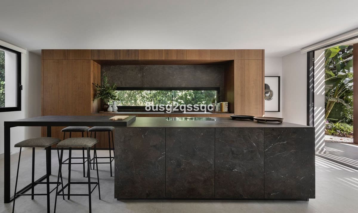 Detached Villa in Marbella — photo 3 of 10