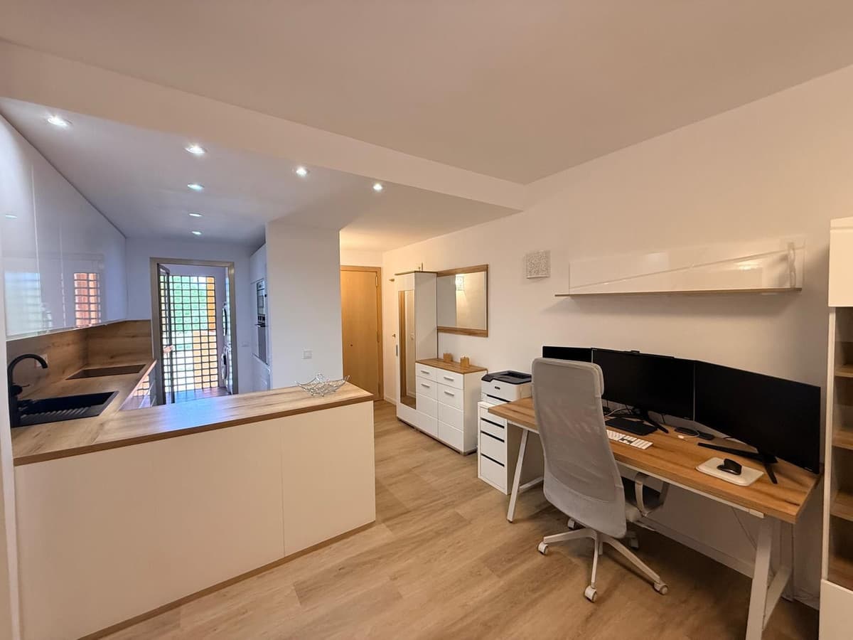 Middle Floor Apartment in Estepona — photo 5 of 10