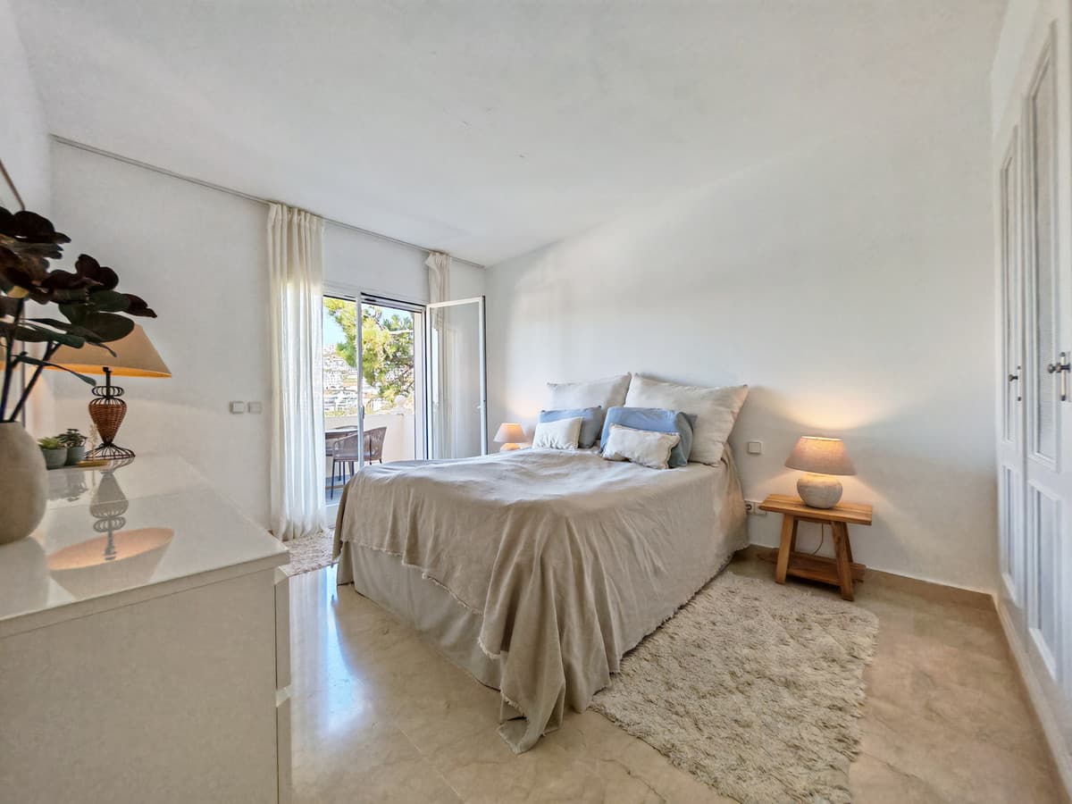 Penthouse Duplex in Benahavís — photo 9 of 10