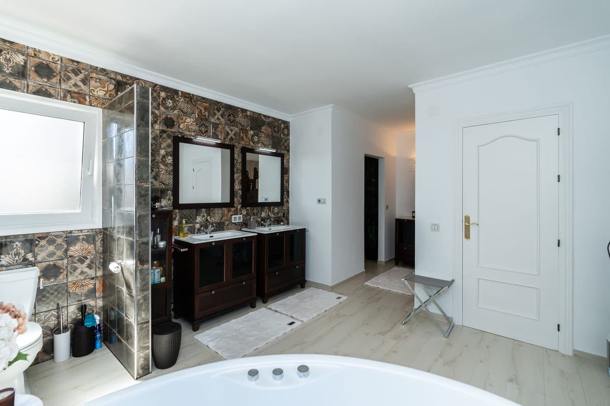 Detached Villa in El Chaparral — photo 10 of 10