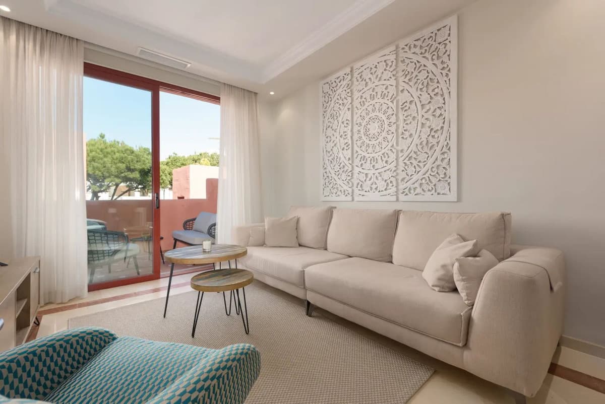Middle Floor Apartment in Elviria — photo 7 of 10