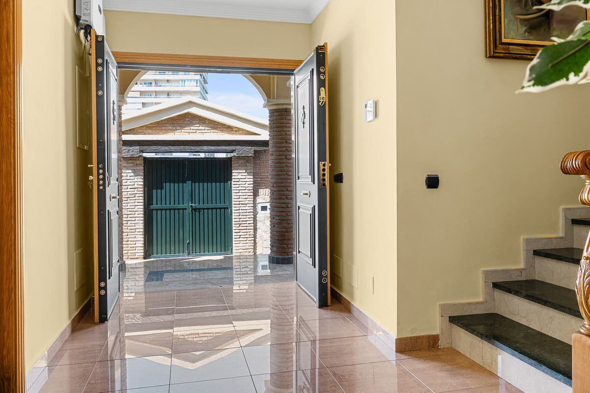 Detached Villa in Torrequebrada — photo 6 of 10