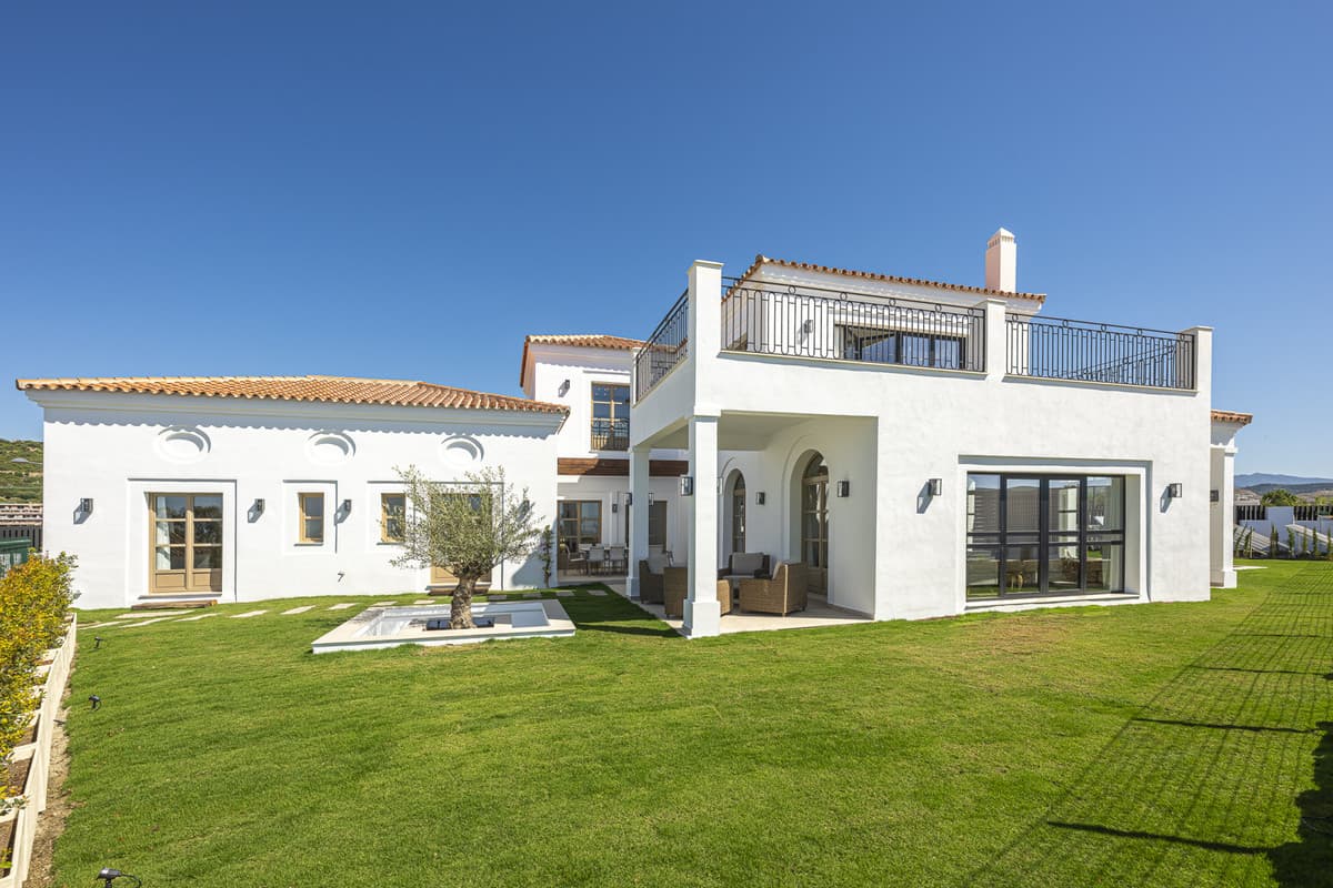Detached Villa in Estepona — photo 1 of 10