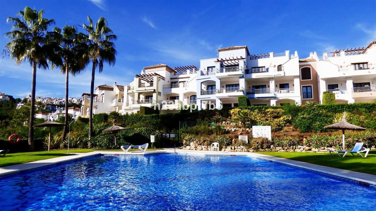 Middle Floor Apartment in Los Arqueros — photo 1 of 10