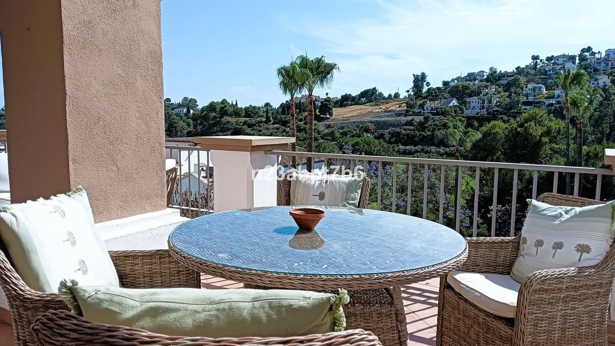 Middle Floor Apartment in Los Arqueros — photo 10 of 10