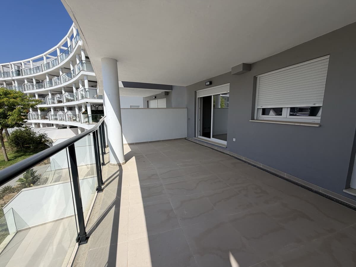 Middle Floor Apartment in La Duquesa — photo 2 of 10