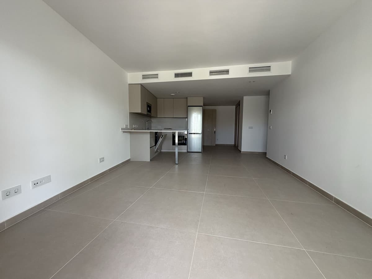 Middle Floor Apartment in La Duquesa — photo 9 of 10