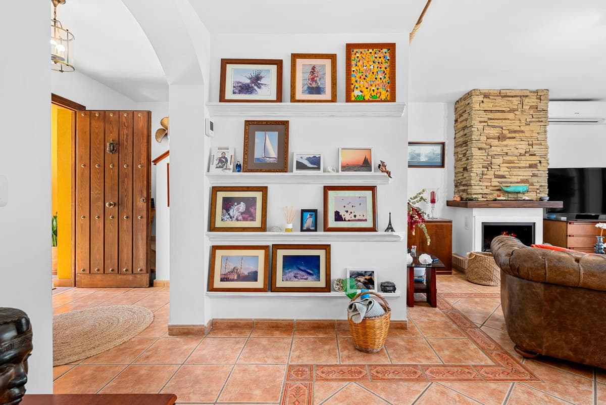 Townhouse in Estepona — photo 3 of 10