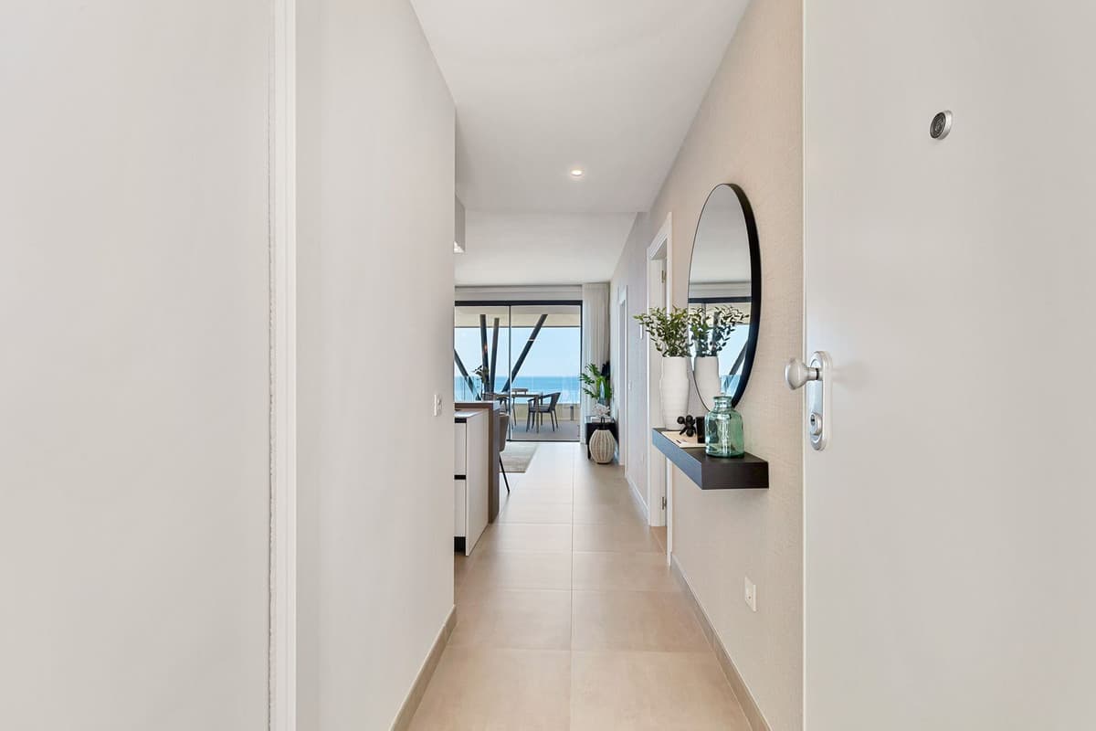Middle Floor Apartment in Fuengirola — photo 4 of 10