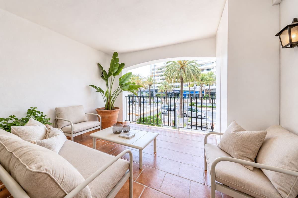 Middle Floor Apartment in Puerto Banús — photo 10 of 10
