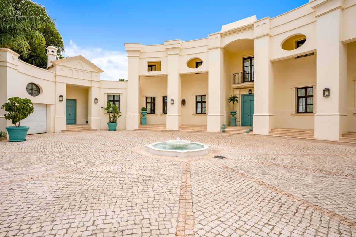 Detached Villa in Guadalmina Baja — photo 3 of 10