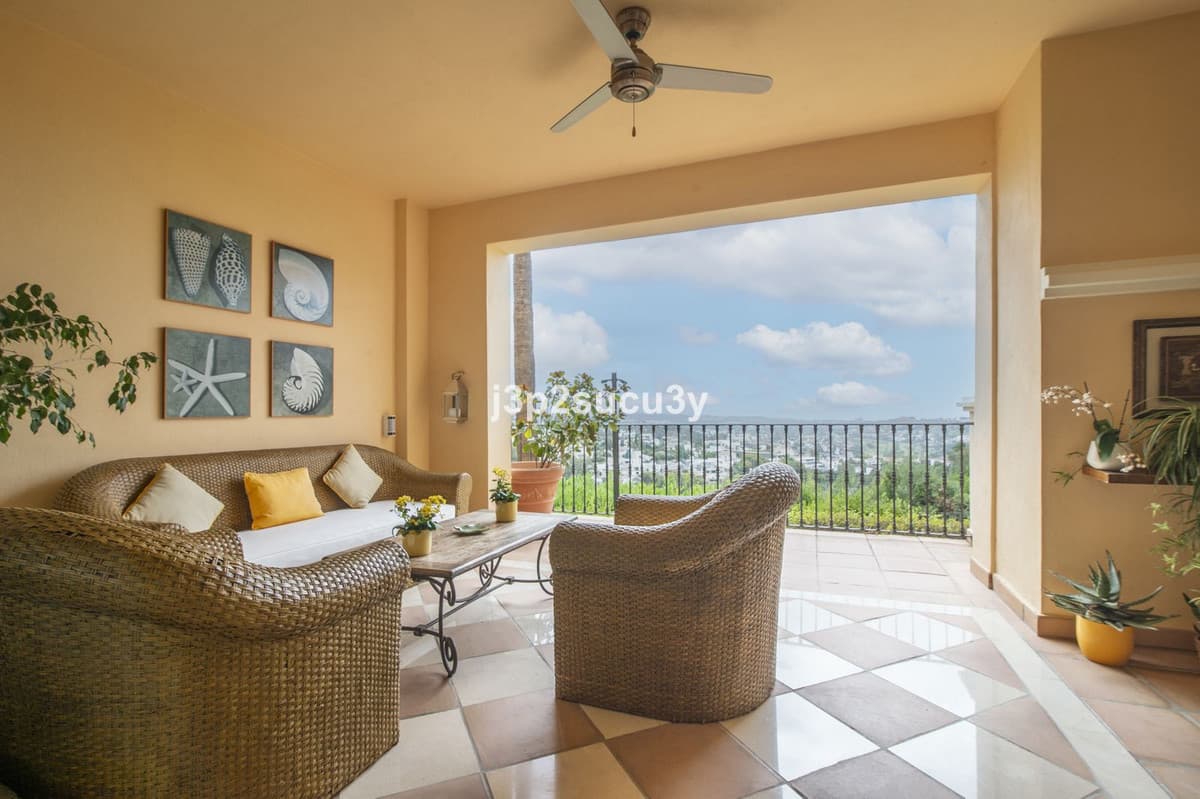 Ground Floor Apartment in La Quinta — photo 8 of 10
